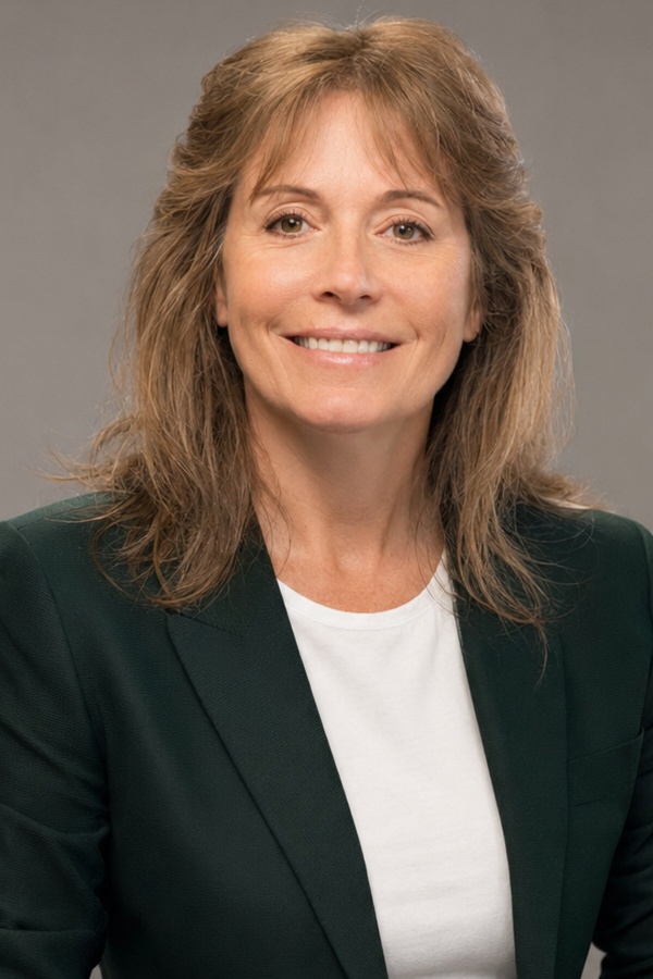Cruise Brothers Travel Agent Tabitha Ellsworth